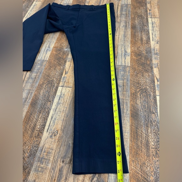 Tommy Hilfiger Men’s Flat Front, Straight Leg Casual Slacks, Navy Size 36x30 - Picture 6 of 9